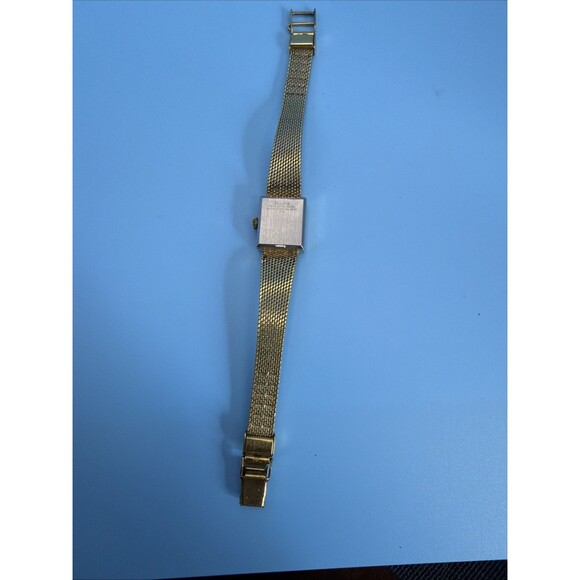 Beautiful Vintage Swiss Bulova Gold Watch Works Great! New Battery. main image 5